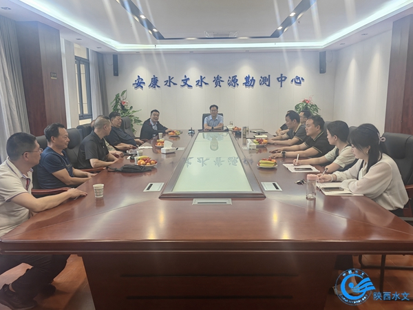 退休职工欢送会.JPG