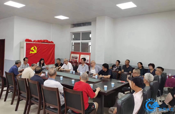 离退休.jpg