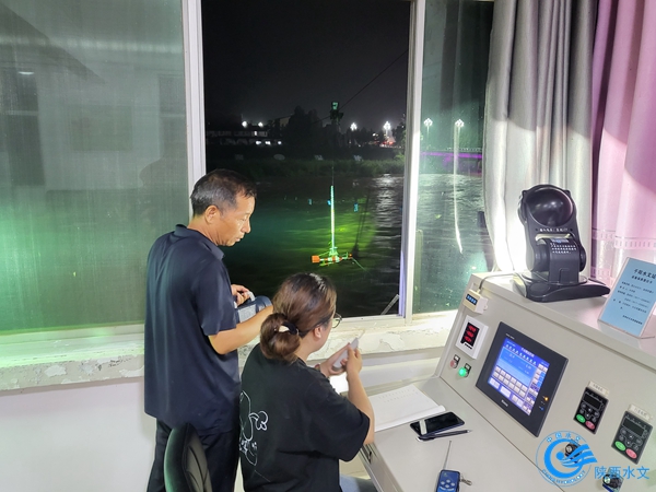 夜间测流4.jpg